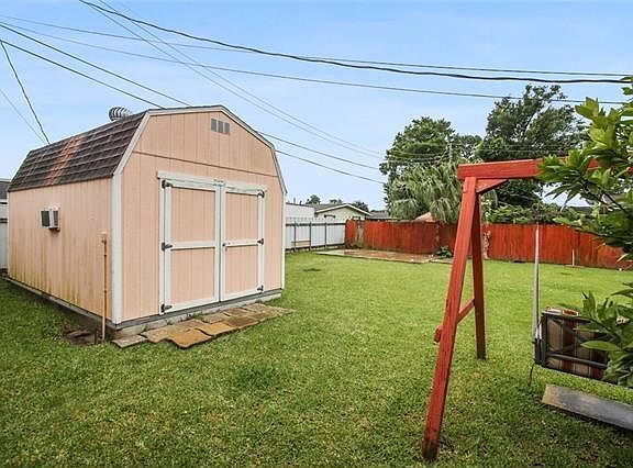 4th image of 347 Cherry Blossom Ln