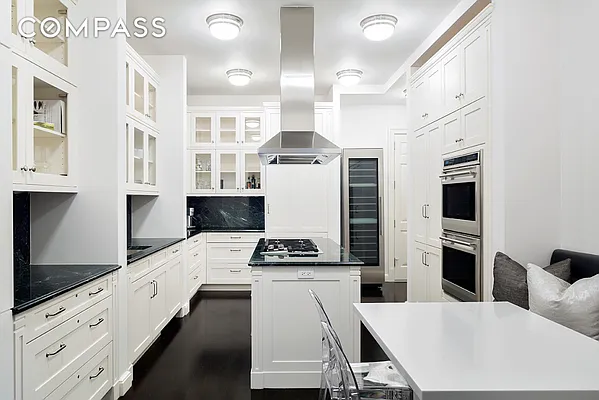 Sold by Compass | media 10