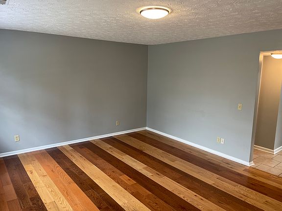 3rd image of 3637 Clarion Ave
