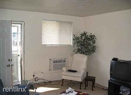 127_2717-445x322
