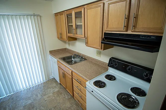 Ashley Apartments — Photo 43