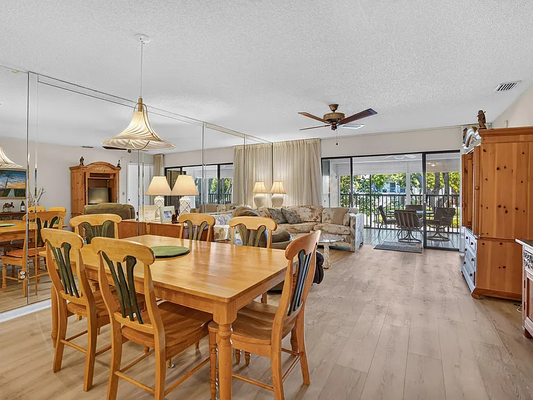 65 Pelican Pointe Dr #2030 — Photo 20