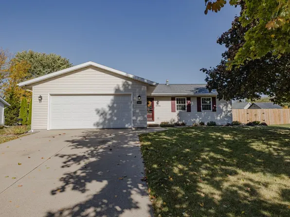 1406 Commonwealth DRIVE, Fort Atkinson, WI 53538
