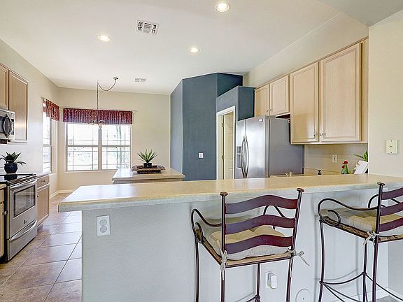 3rd image of 11274 S Oakwood Dr