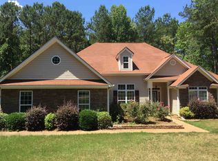 204 Wexford Cir, Lagrange, GA 30241