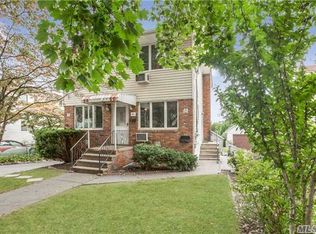 30 Linwood Rd N, Port Washington, NY 11050