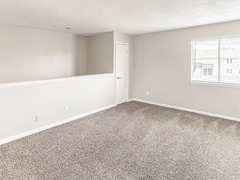 Dover Glen Apartments — Photo 6