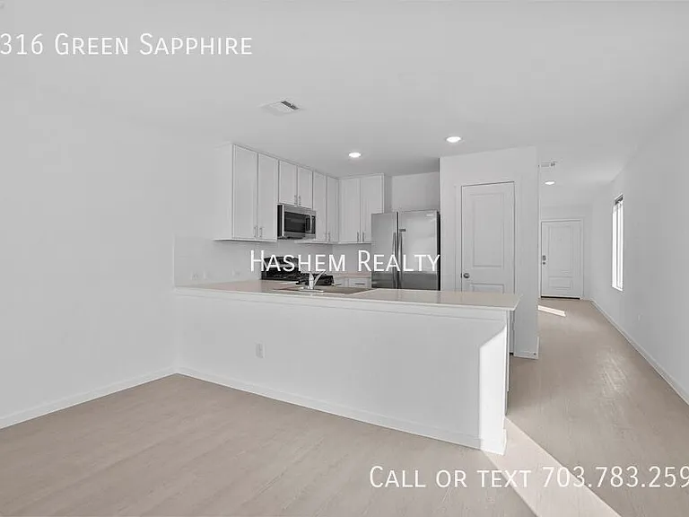 7316 Green Sapphire — Photo 3
