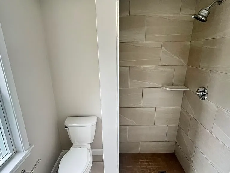 29 Newton Pl #B — Photo 14