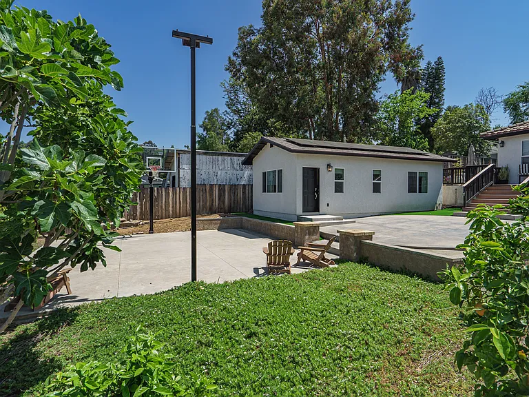 9932 Sierra Madre Rd — Photo 18