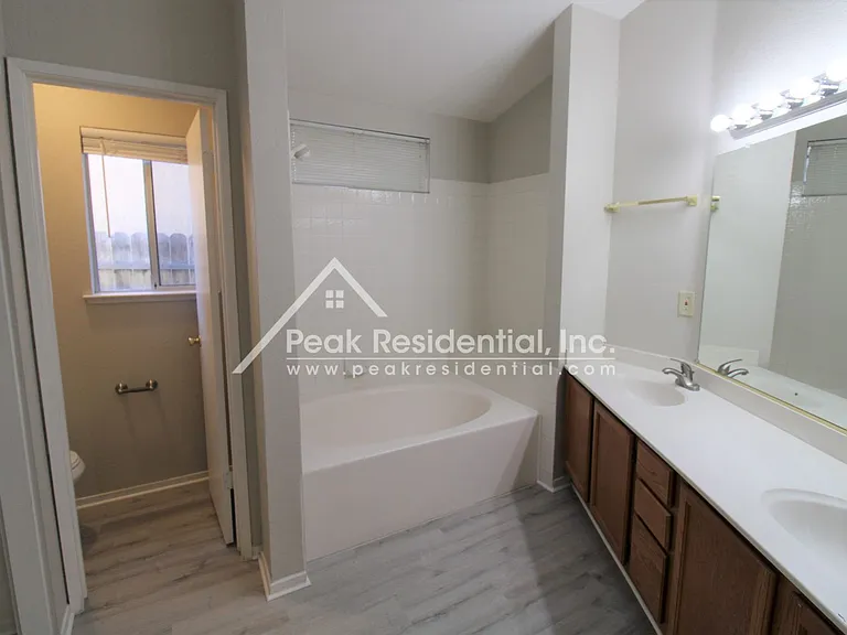 4780 Camino Royale Dr — Photo 13