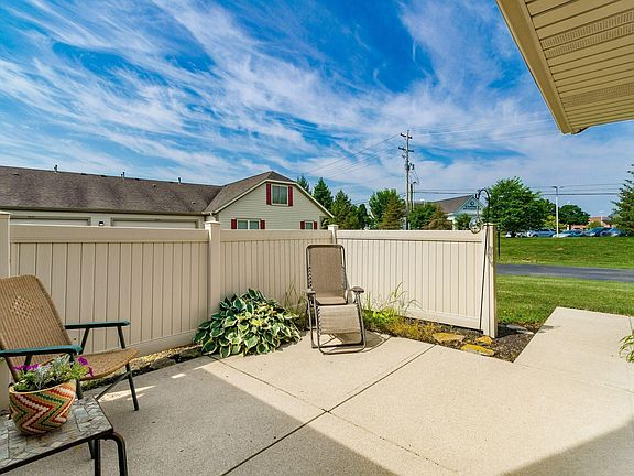 4th image of 5941 Landings Pond Pl