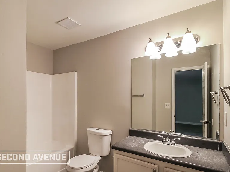5219 Hanover St — Photo 2