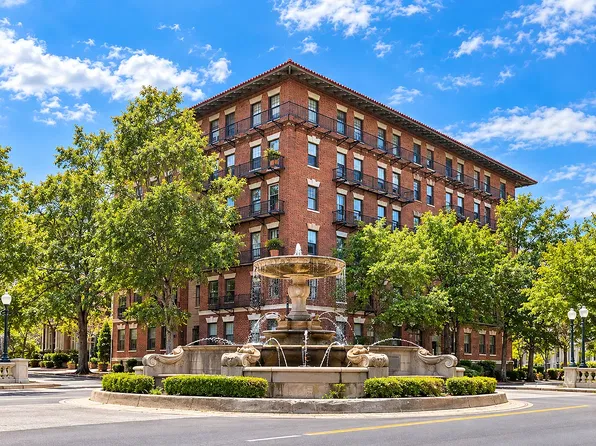 Carolina Apartments