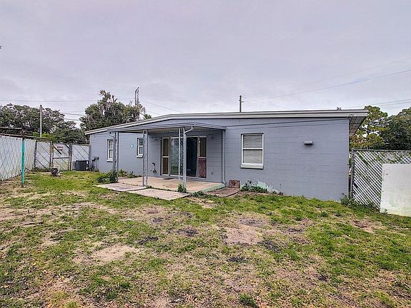 3rd image of 5114 Saint Thomas Pl