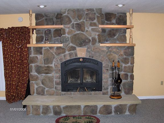 3rd image of 6 Scenic Woods Dr