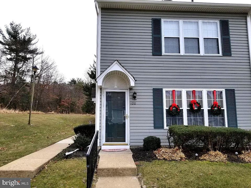 1st image of 120 Devonshire Ct