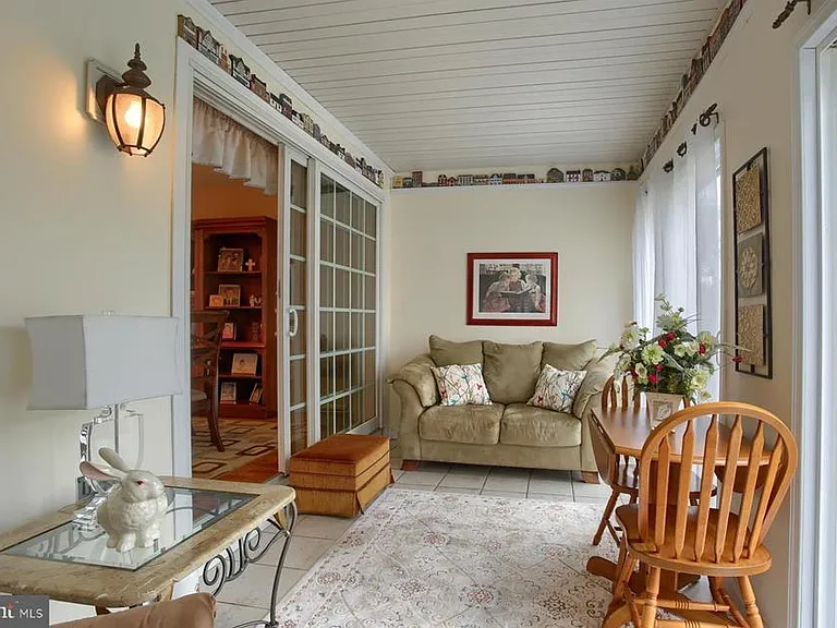 59 Keefer Way — Photo 8