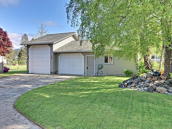 2nd image of 1245 SE Blue Spruce Ln