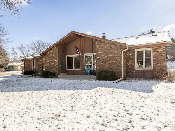 7213 Horizon DRIVE #7215, Greendale, WI 53129