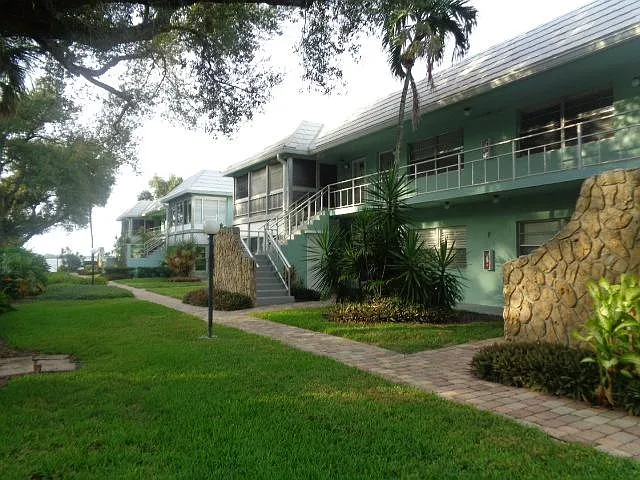 1 bed, 560 sqft, $1,150 — Photo 2