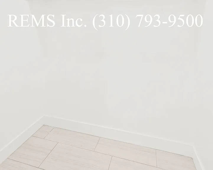 law01 — Photo 12
