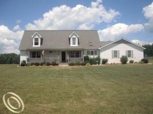 65 Sundale Ct, Pinckney, MI 48169