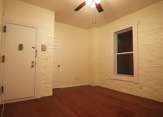 Rented by New York Realty Minimax Inc | media 4