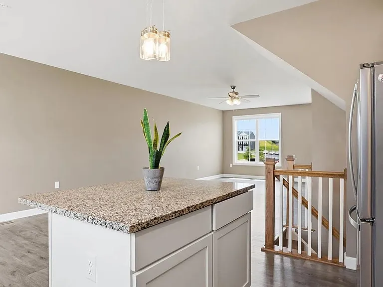 182 Hudson Blvd — Photo 9