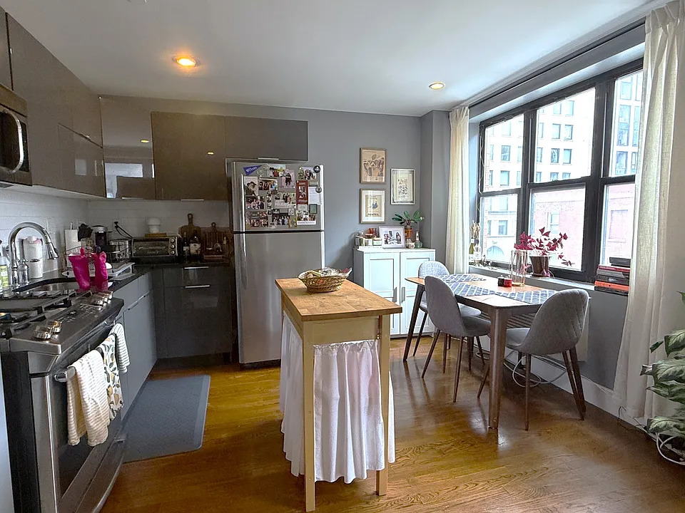134 E 26th St #3A