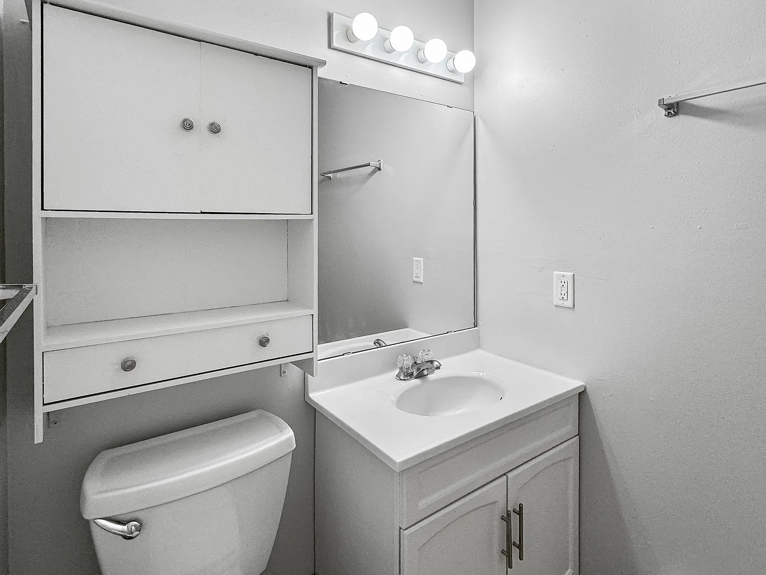 3 bed, 1148 sqft, $1,025 — Photo 2