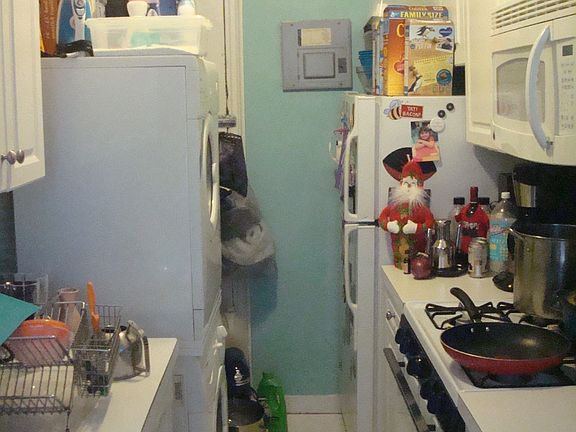 4th image of 698 W End Ave APT 4B