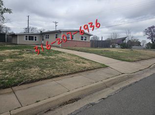 461 S Woodlawn Blvd, Derby, KS 67037