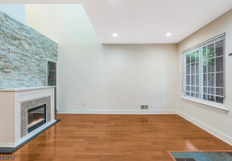3 Tory Ct — Photo 8
