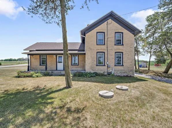 1707 Decorah ROAD, West Bend, WI 53095