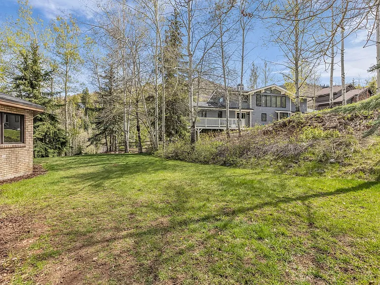 7346 Pinebrook Rd — Photo 39