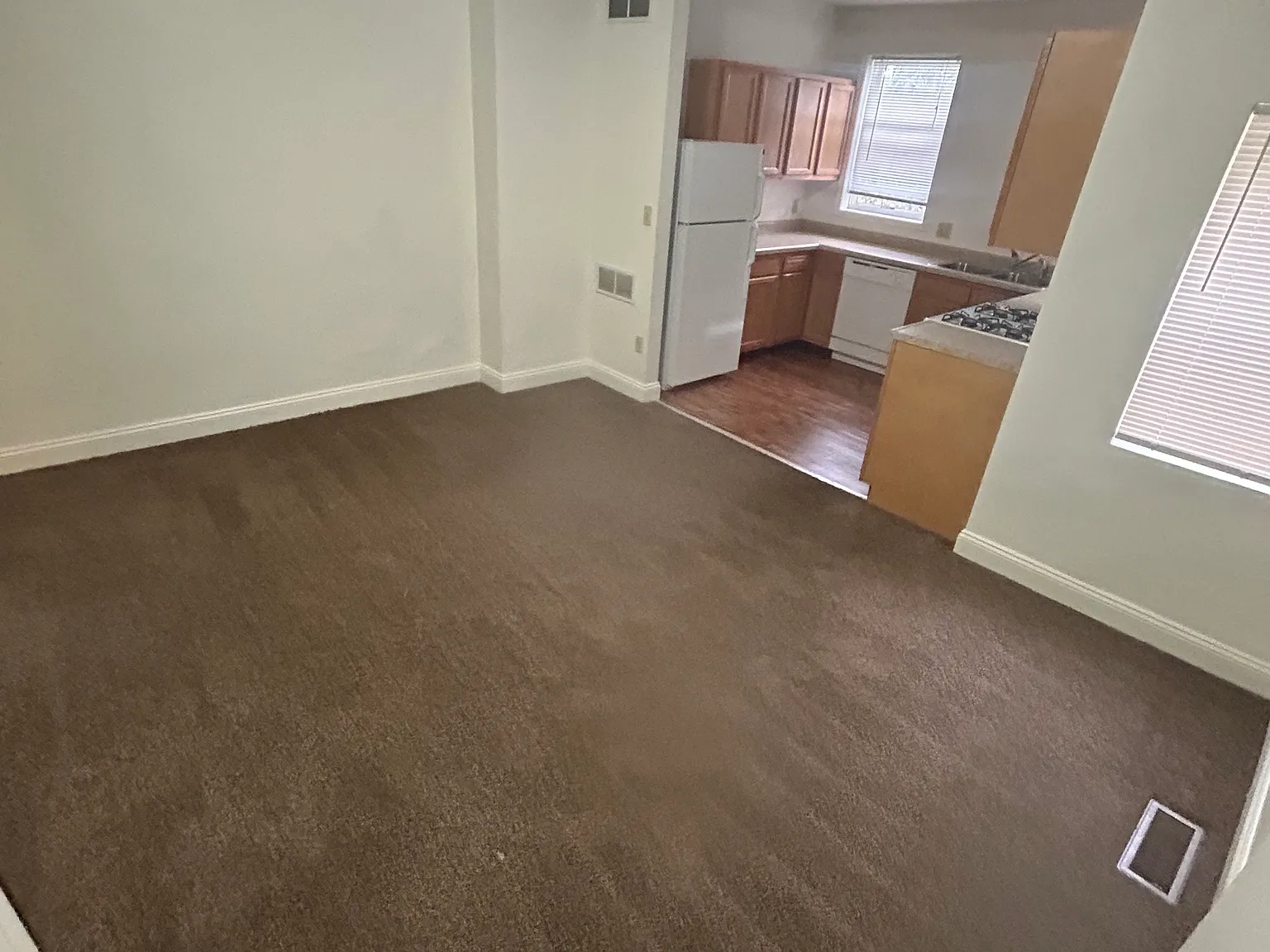 2 bed, 1134 sqft, $1,300 — Photo 2
