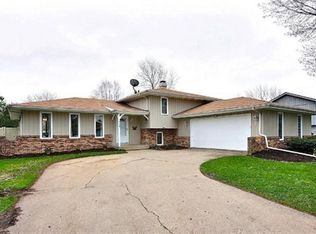658 Trenton Ct, Crown Point, IN 46307