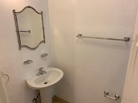 5425 Genoa Ln — Photo 12