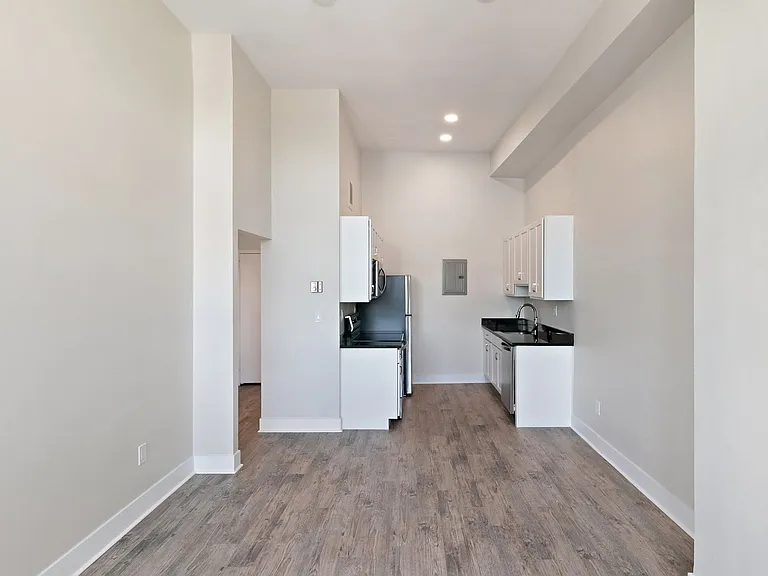 Fyfe Apartments — Photo 26