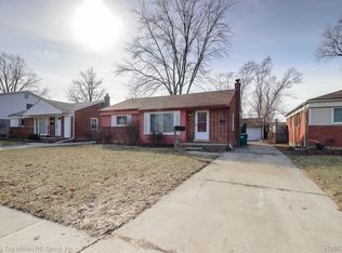 6735 Whitby St, Garden City, MI