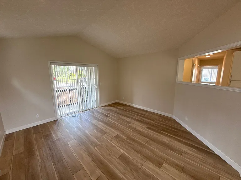 5512 Murray St SE — Photo 5
