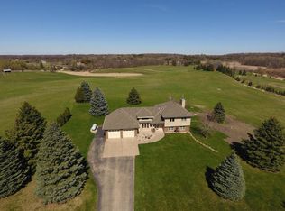 7950 Deer Creek Cir, Maple Plain, MN 55359