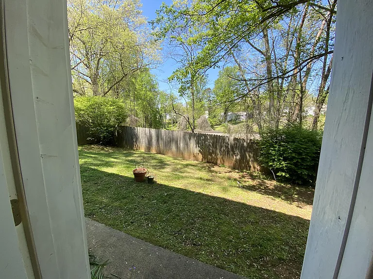 211 Stribling Ave #2 — Photo 16