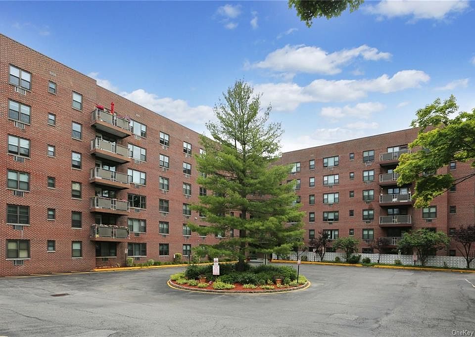 1st image of 77 Carpenter Ave APT 4A