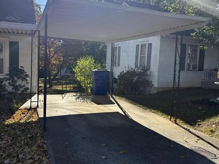 1270 People St NE — Photo 8