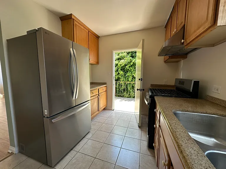 1338 18th St #5 — Photo 7