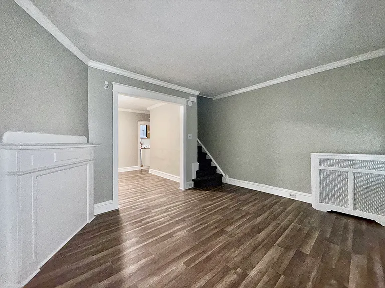 2121 Anchor St — Photo 7
