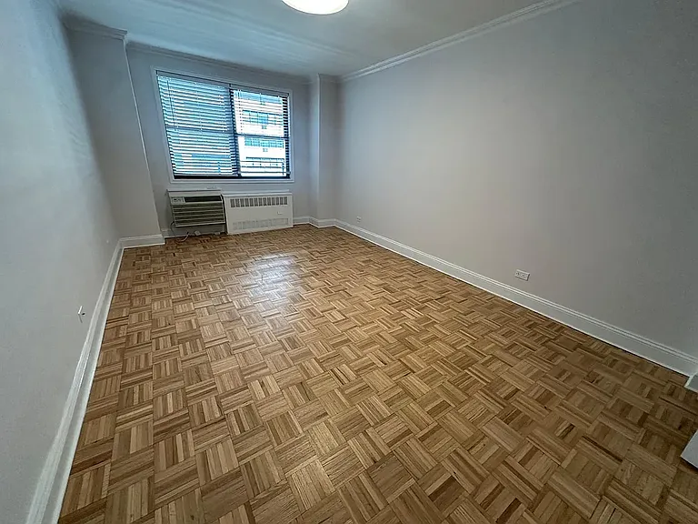 442 W 57th St #6H — Photo 7