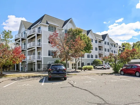 614 Pond St Unit 1405, Braintree, MA 02184